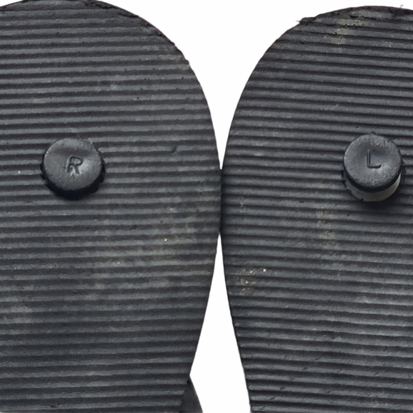 3/$15 Justice Girl's Slurpee Emojie Charmed Flip Flops▪︎ - Picture 4 of 10